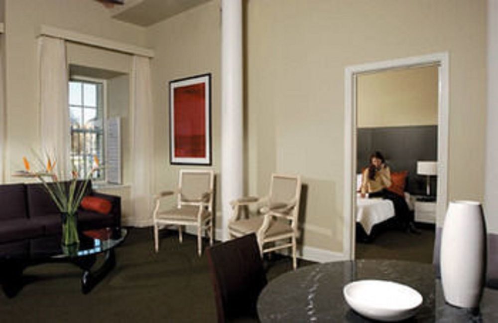 Adina Apartment Hotel Adelaide Treasury Eksteriør billede